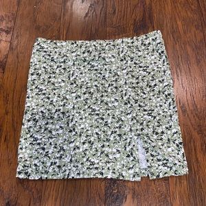 NWOT Love Tree Form Fitting Skirt